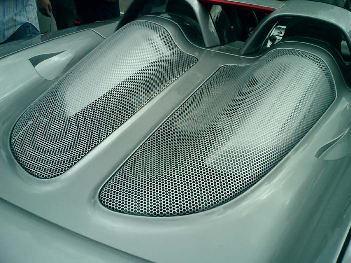 Carrera-GT-2-700.jpg