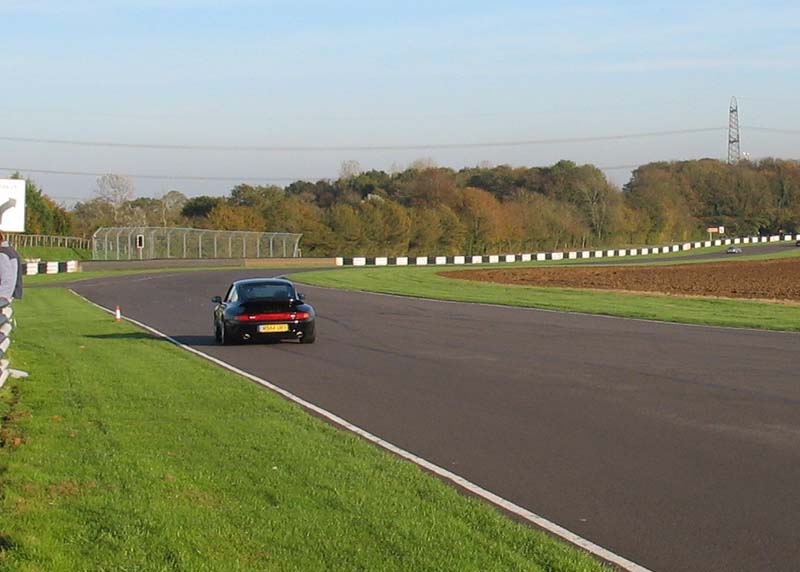 Robin-RS-castle-combe-1-800.jpg